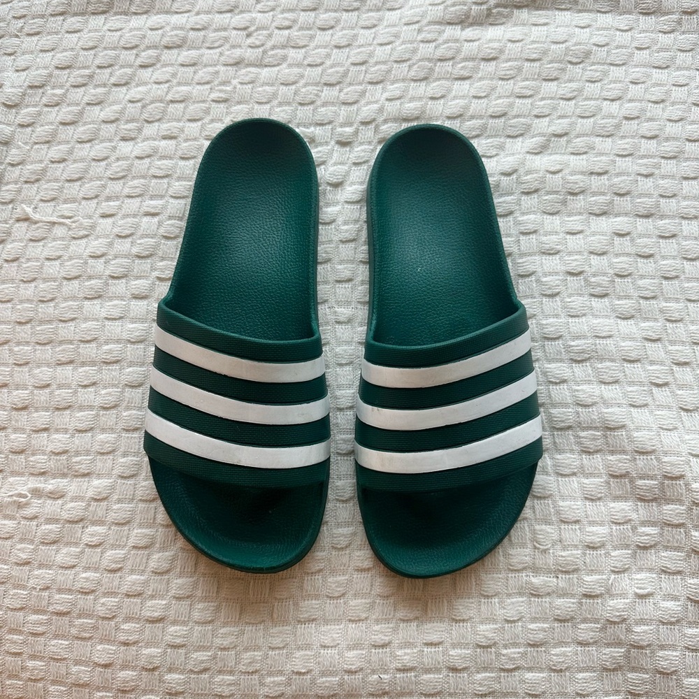 Men’s Adidas sandals/flip flops, lightly worn, green, classic, size 9